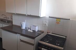 Spacious Executive Holiday Apartment In Bulawayo