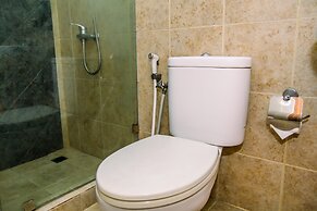 Homey And Serene 2Br At Great Western Resort Apartment