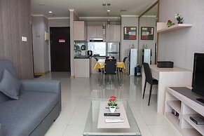 Comfortable 1Br At Gandaria Heights Apartment