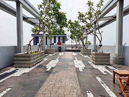 Fully Furnished Studio With Comfortable Design Monroe Tower Apartment