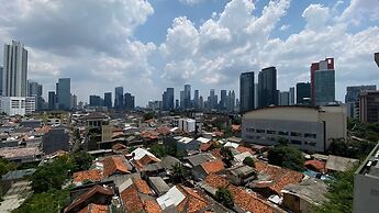 Minimalist And Cozy Studio At Ambassade Kuningan Apartment