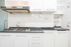 Fully Furnished And Comfy 2Br Apartment At Gajah Mada Mediterania