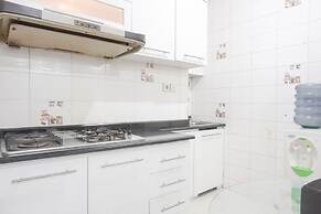 Fully Furnished And Comfy 2Br Apartment At Gajah Mada Mediterania