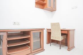 Fully Furnished And Comfy 2Br Apartment At Gajah Mada Mediterania