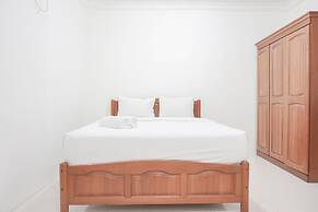 Fully Furnished And Comfy 2Br Apartment At Gajah Mada Mediterania