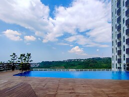 Fancy And Nice 1Br With Extra Room At Amartha View Apartment