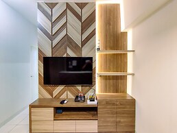 Fancy And Nice 1Br With Extra Room At Amartha View Apartment