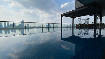 Elegant And Comfort Living 2Br At Samara Suites Apartment