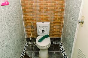 Cozy Stay Studio At Habitat Apartment