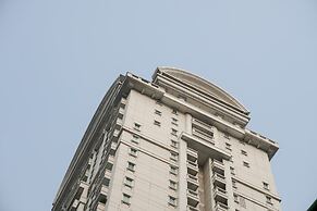 Comfy 1Br At Bellezza Apartment