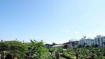 Modern And Homey 2Br At Puncak Kertajaya Apartment