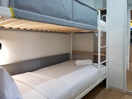 Minimalist And Cozy 2Br At La Hub City Apartment