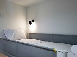 Minimalist And Cozy 2Br At La Hub City Apartment