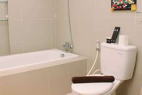 Big And Cozy Studio At Azalea Suites Apartment