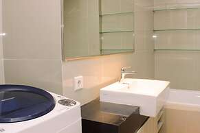 Big And Cozy Studio At Azalea Suites Apartment