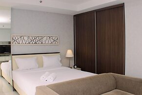 Big And Cozy Studio At Azalea Suites Apartment