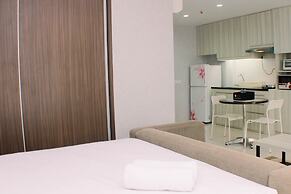 Big And Cozy Studio At Azalea Suites Apartment