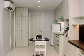 Big And Cozy Studio At Azalea Suites Apartment