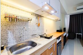 New And Nice Studio At Evenciio Margonda Apartment