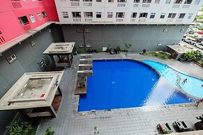 Fancy And Nice Studio At Green Pramuka City Apartment
