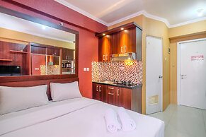 Fancy And Nice Studio At Green Pramuka City Apartment