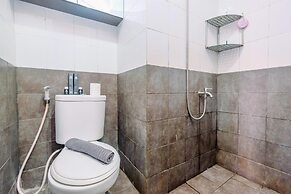 Fancy And Nice Studio At Green Pramuka City Apartment