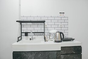 Strategic And Comfy Studio At Signature Park Grande Apartment