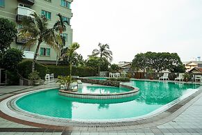 Homey And Nice 2Br At Semanggi Apartment