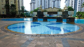 Comfy And Simply 2Br Apartment At Mediterania Palace Residence