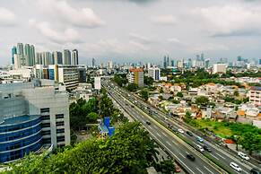 Comfort 2Br At Menara Kebon Jeruk Apartment