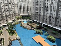 Strategic And Compact Studio Apartment At Royal Mediterania Garden Res