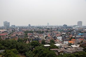 Comfort 2Br Loft Apartment At Maqna Residence