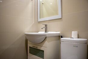 Comfort 2Br Loft Apartment At Maqna Residence