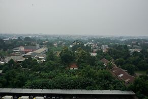 Modern And Relax Studio Room At Serpong Greenview Apartment