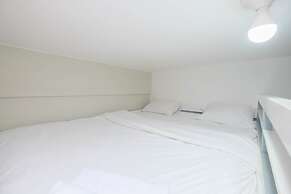 Warm And Restful Studio At Springlake Summarecon Apartment