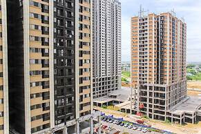 Comfort 1Br With Dining Room At Meikarta Apartment