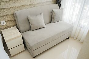 Comfort And Homey Studio At Transpark Bintaro Apartment