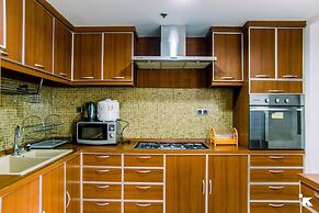 Elegant 2Br With Extra Room Apartment At Sudirman Tower Condominium