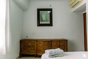 Elegant 2Br With Extra Room Apartment At Sudirman Tower Condominium