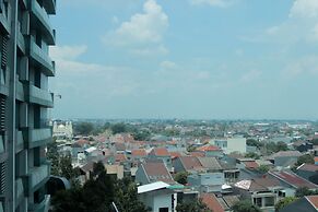 Warm And Cozy Studio At Grand Kamala Lagoon Apartment