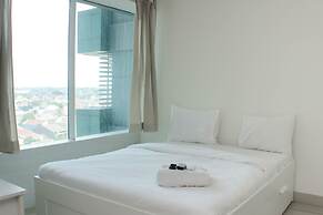 Warm And Cozy Studio At Grand Kamala Lagoon Apartment