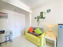 Modern Look 1Br Apartment At Parahyangan Residence Near Unpar
