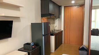 Comfort And Homey Studio At Margonda Residence 5 Apartment