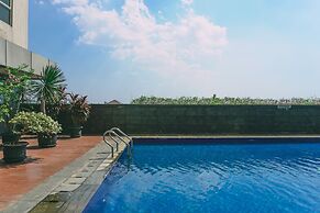 Cozy Living Studio Apartment At Belmont Residence Near Puri