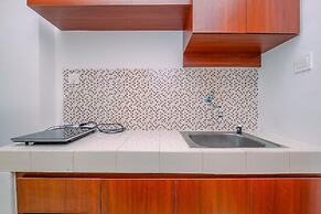 Strategic And Comfy Studio At Dave Apartment