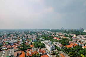 Strategic And Comfy Studio At Dave Apartment