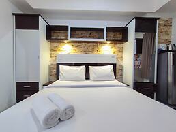 Simple And Homey Studio Room At Paltrow Apartment