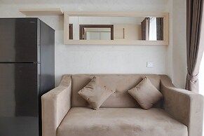 Comfort And Warm 2Br At Parkland Avenue Apartment