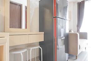 Comfort And Warm 2Br At Parkland Avenue Apartment