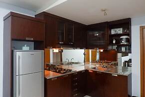 Modern 2Br Apartment At Aryaduta Residence Connected To Cito Mall
